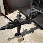 Naletni zavorni priklop